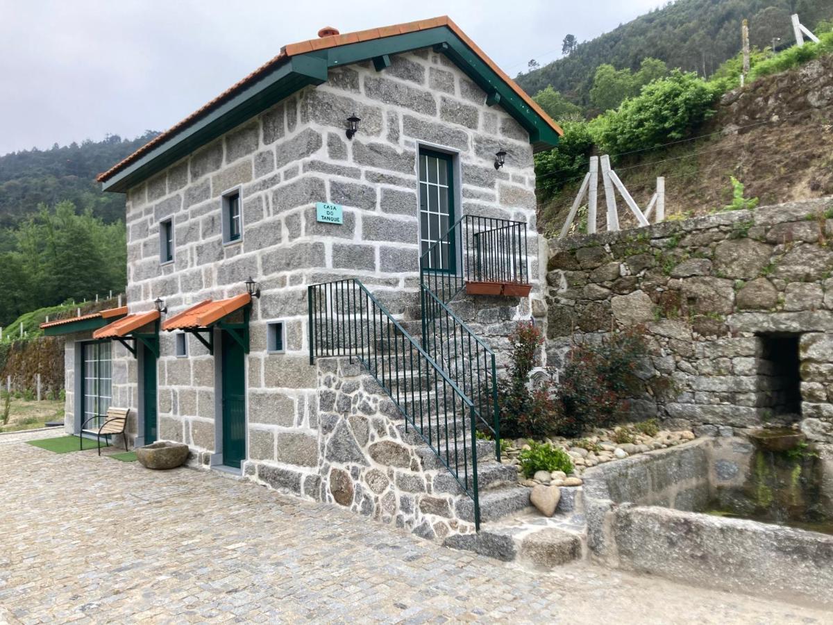 Quinta De Varzielas - Agroturismo Castelo de Paiva Extérieur photo